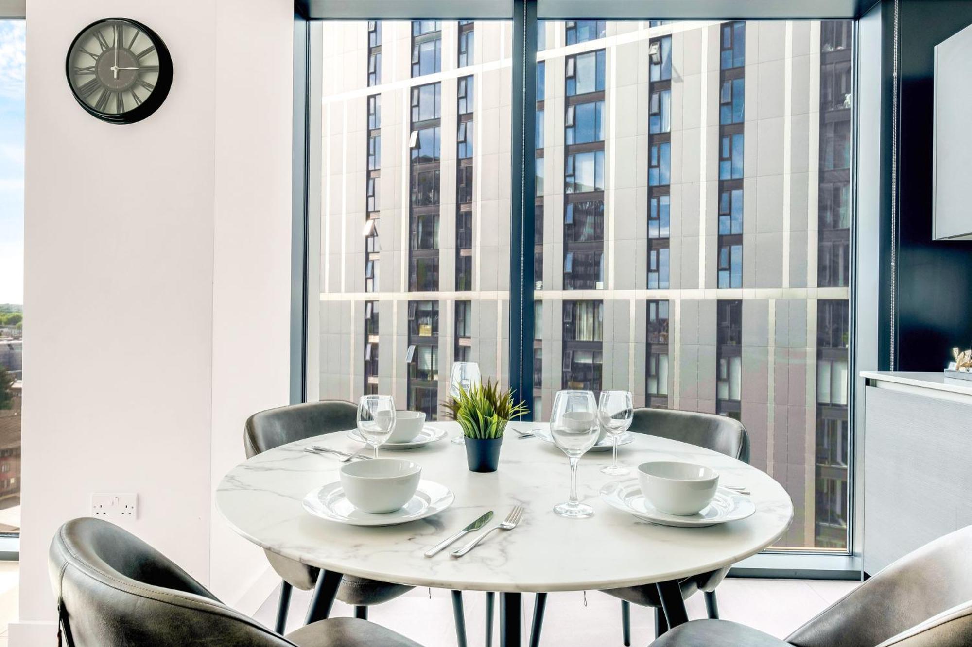 Mercian Luxury Serviced Apartments- Birmingham City Centre - Your Perfect Stay - Gym Rooftop Terrace Cinema Room Экстерьер фото