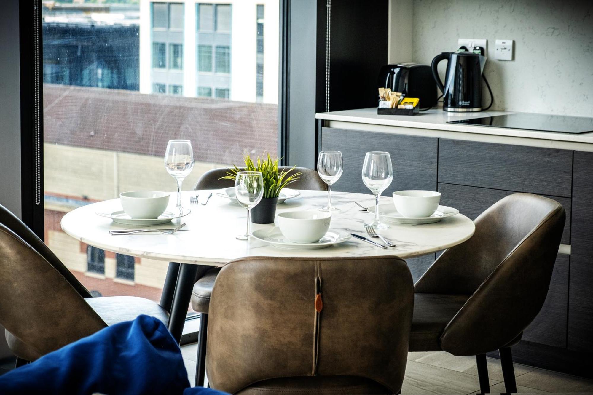 Mercian Luxury Serviced Apartments- Birmingham City Centre - Your Perfect Stay - Gym Rooftop Terrace Cinema Room Экстерьер фото